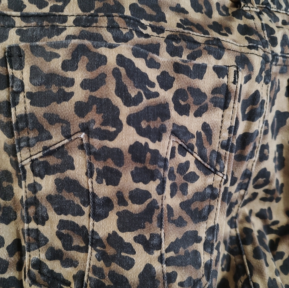 Daang Goodman Tripp NYC - Picture 7 of 11